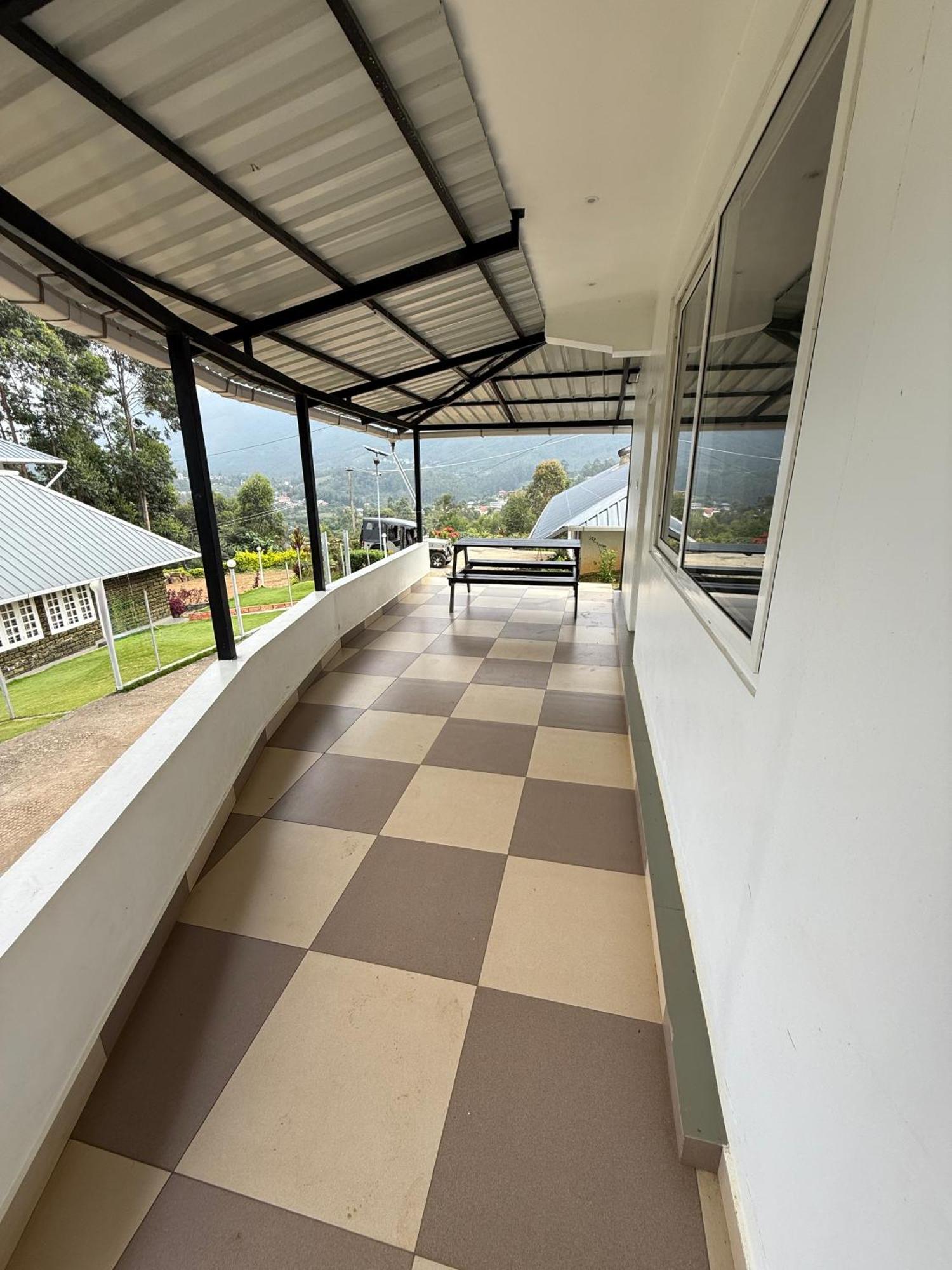 Hotel Honey Rock Kanthalloor Exteriér fotografie