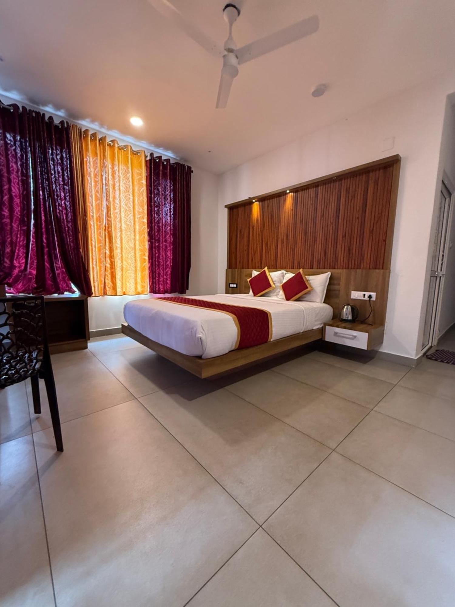 Hotel Honey Rock Kanthalloor Exteriér fotografie
