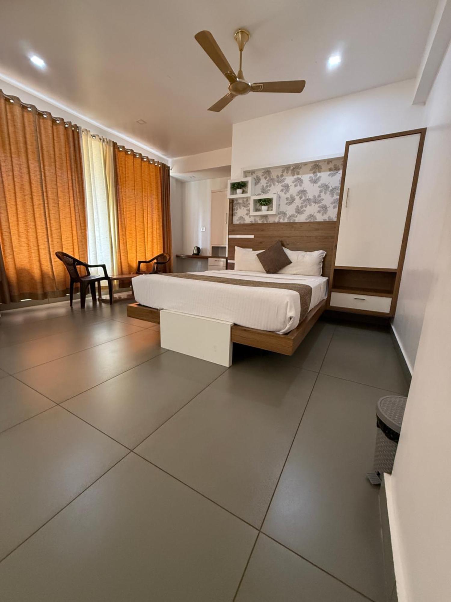 Hotel Honey Rock Kanthalloor Exteriér fotografie